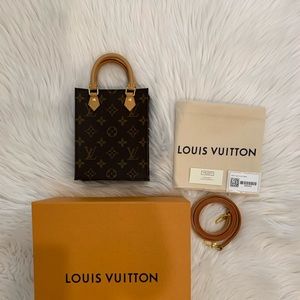 Louis Vuitton petit sac plat